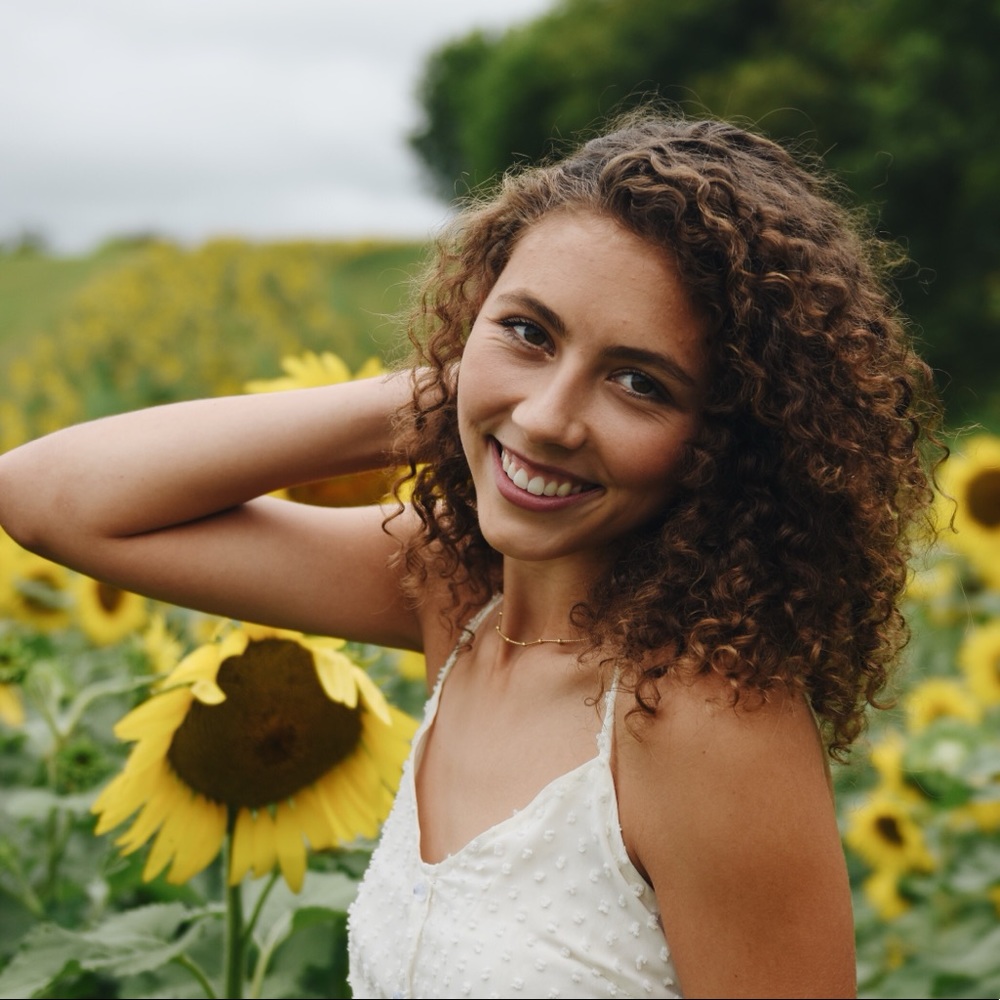 Meet your Posher, Becca